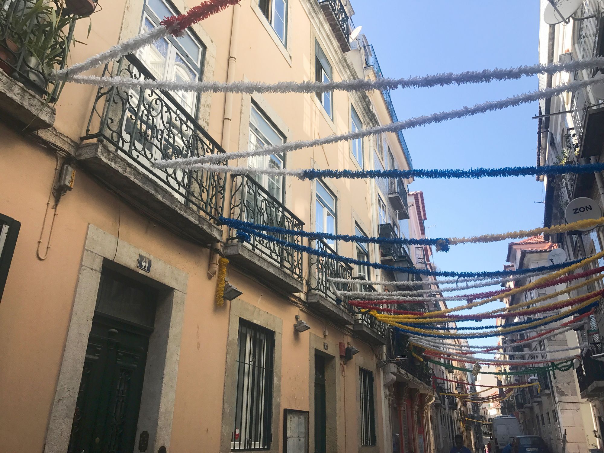 Bairro Alto Yellow By Homing Lisbon Exterior photo